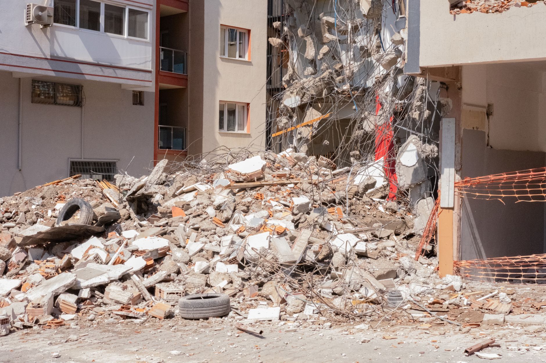 How much does Demolition contractor cost in El Sobrante, CA? in El Sobrante, CA - MPH Deconstruction